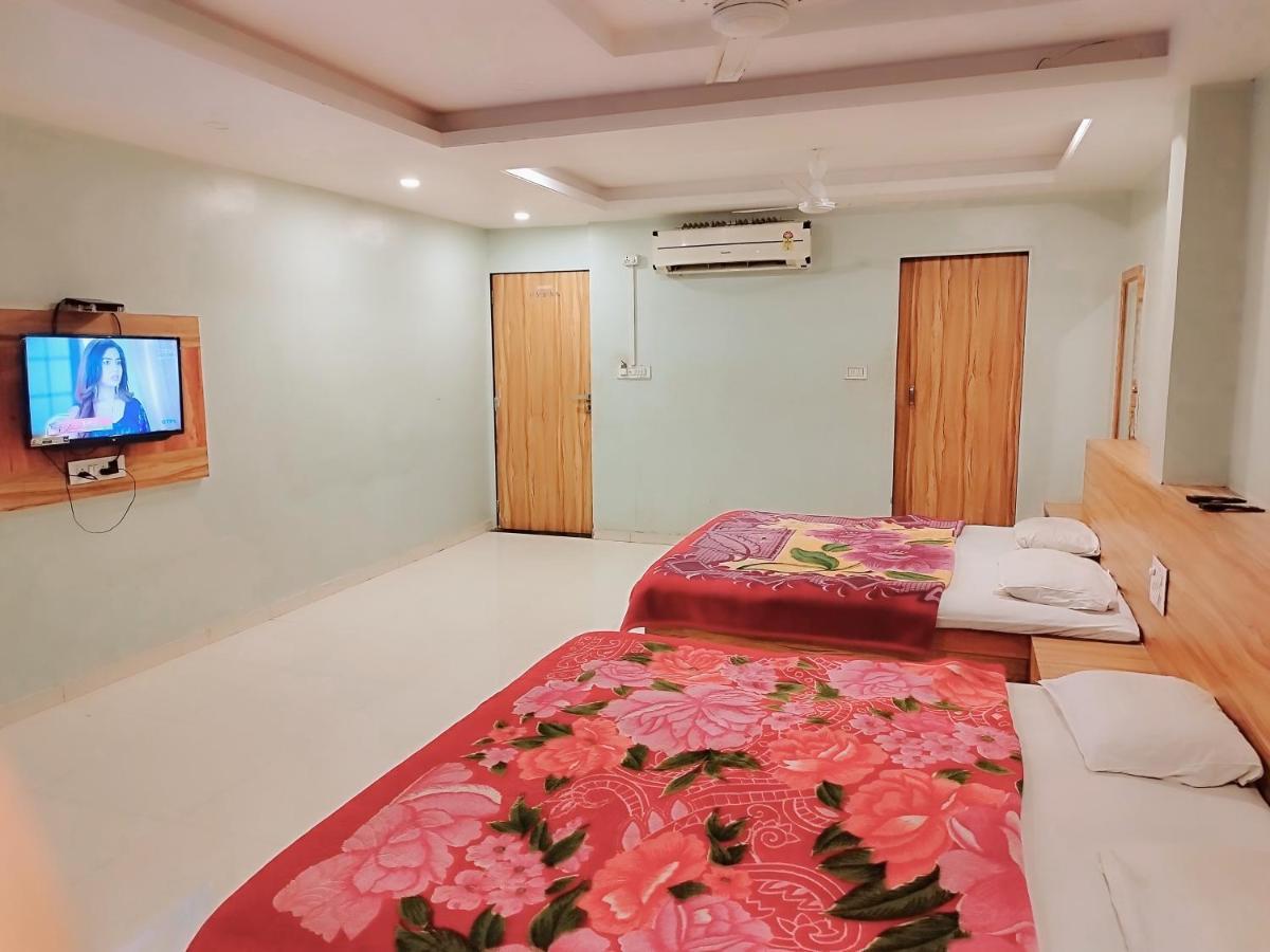 Hotel Guru Kripa - 500Mtr From Shreenathji Temple Nāthdwāra Exterior foto